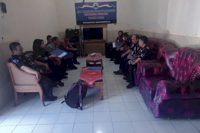 Kecamatan Manisrenggo Menerima Tim Evaluasi Kinerja Kecamatan