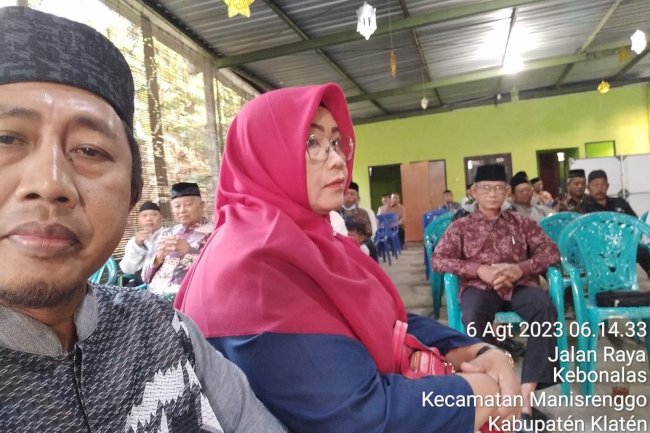 Plt. Camat Manisrenggo Menyambut  kedatangan 18 Jamaah Haji Kecamatan Manisrenggo