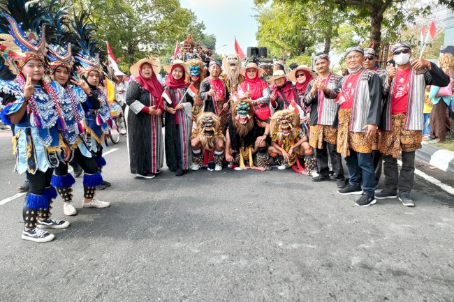 Plt. Camat Manisrenggo, Slamet, SH., M.Si Pimpin Tim Karnaval Budaya Kecamatan Manisrenggo  di  Kab. Klaten