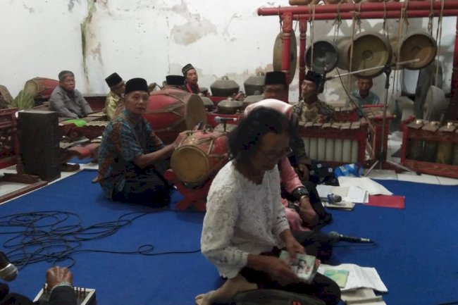 Nguri Uri Budaya Jawa Dengan Karawitan