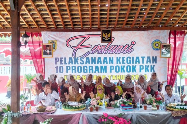 Evaluasi 10 Program Pokok PKK Desa Binaan Tahun 2023 di Desa Kecemen Kecamatan Manisrenggo