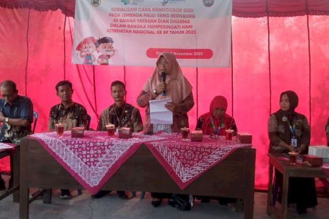 Sosialisasi Cara Menggosok Gigi di TK. Bina Taruna Desa Solodiran 