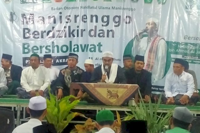 Manisrenggo berdzikir dan bershalawat