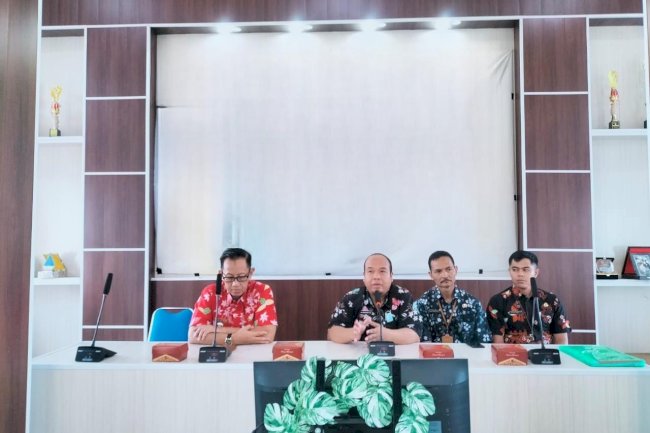 Monitoring dan Evaluasi Kinerja Kecamatan Tahu 2024