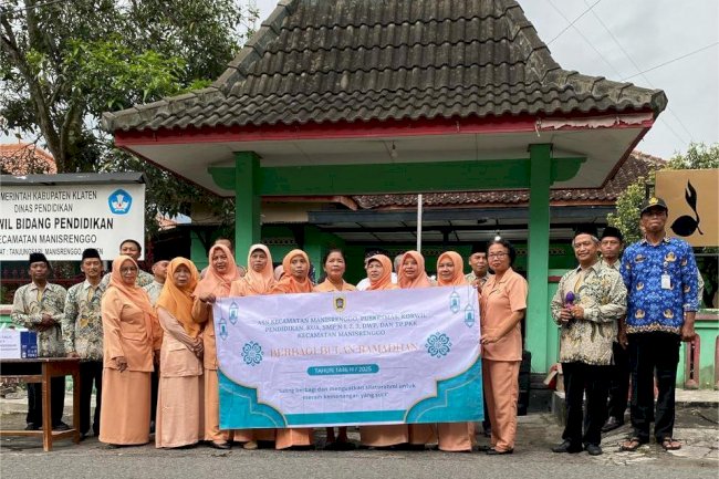 Kecamatan Manisrenggo berbagi "Takjil Gratis" Bersama Korwil Pendidikan KecamatanManisrenggo