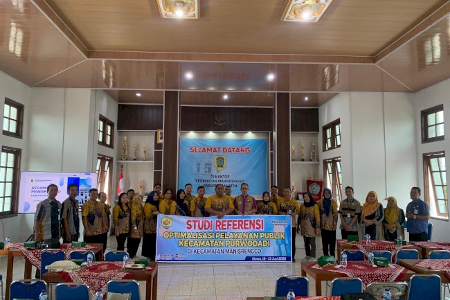 Kunjungan Studi Referensi dalam rangka Optimalisasi SDM Pelayanan Publik Kecamatan Purwodadi Di Kecamatan Manisrenggo