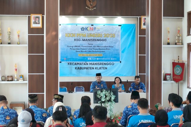 Pemerintah Kecamatan Manisrenggo menyambut dan menerima Mahasiswa KKN PPM Universitas Slamet Riyadi (UNISRI) Surakarta Tahun 2025