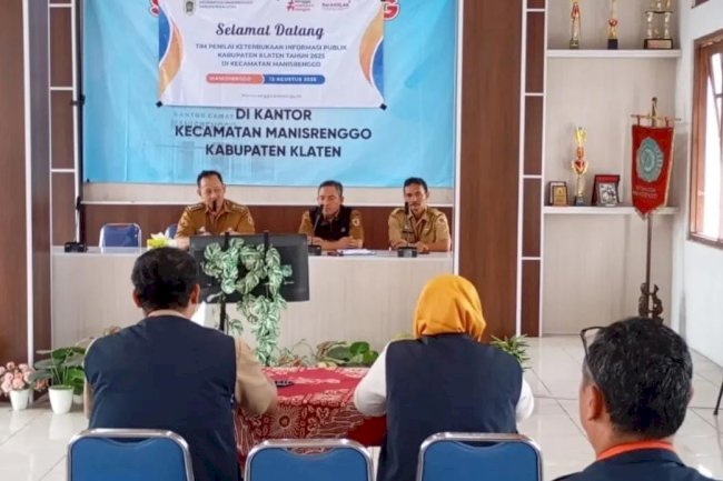 Penilaian Keterbukaan Informasi Publik (KIP) 2025 di Kecamatan Manisrenggo