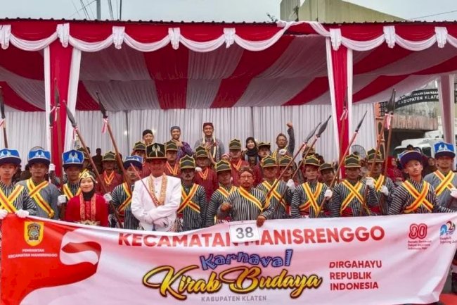Kontingen Kecamatan Manisrenggo mengikuti Karnaval Budaya Kabupaten Klaten Tahun 2025