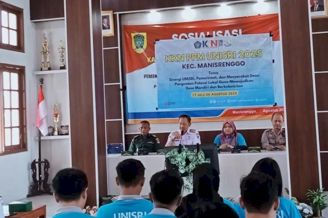 Seremonial penarikan mahasiswa KKN Universitas Slamet Riyadi (UNISRI) Surakarta dari Wilayah Kecamatan Manisrenggo