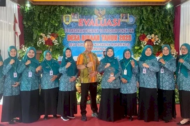 Penerimaan Evaluasi pelaksanaan Kegiatan 10 program pokok PKK Desa Binaan Tahun 2025 Kecamatan Manisrenggo