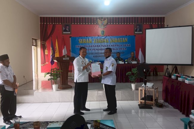 Serah Terima Jabatan dari Pelaksana Tugas Kepala Desa kepada Pejabat Kepala Desa Leses Kecamatan Manisrenggo