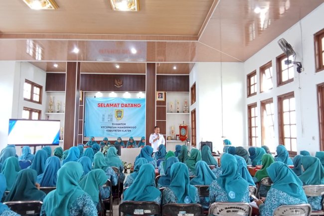 Rapat Evaluasi Pelaksanaan Desa Binaan PKK Tahun 2025 Kecamatan Manisrenggo