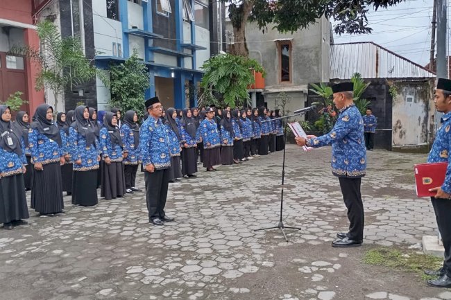 Upacara Hari Korps Pegawai Republik Indonesia (KORPRI) yang ke-54 Kecamatan Manisrenggo