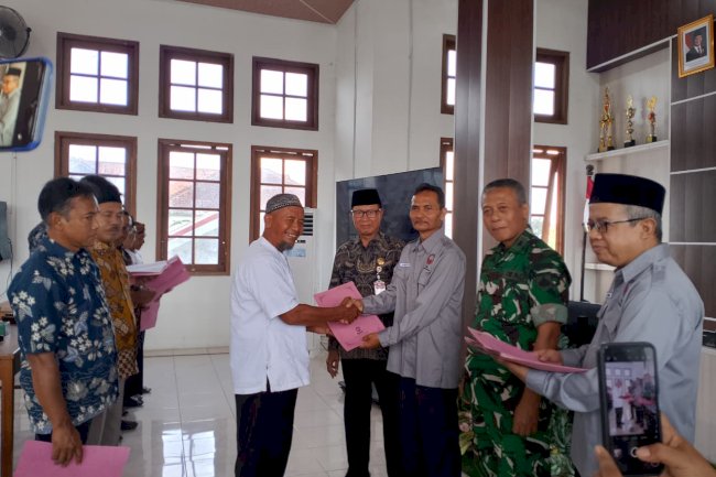 Penyerahan SK Kepengurusan PKUB Desa se-Kecamatan Manisrenggo Periode 2025-2028 dan Dialog bersama FKUB Kabupaten Klaten