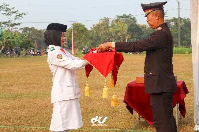 Upacara penurunan Bendera Sang Merah Putih HUT ke-81 Republik Indonesia Kecamatan Manisrenggo Tahun 2026