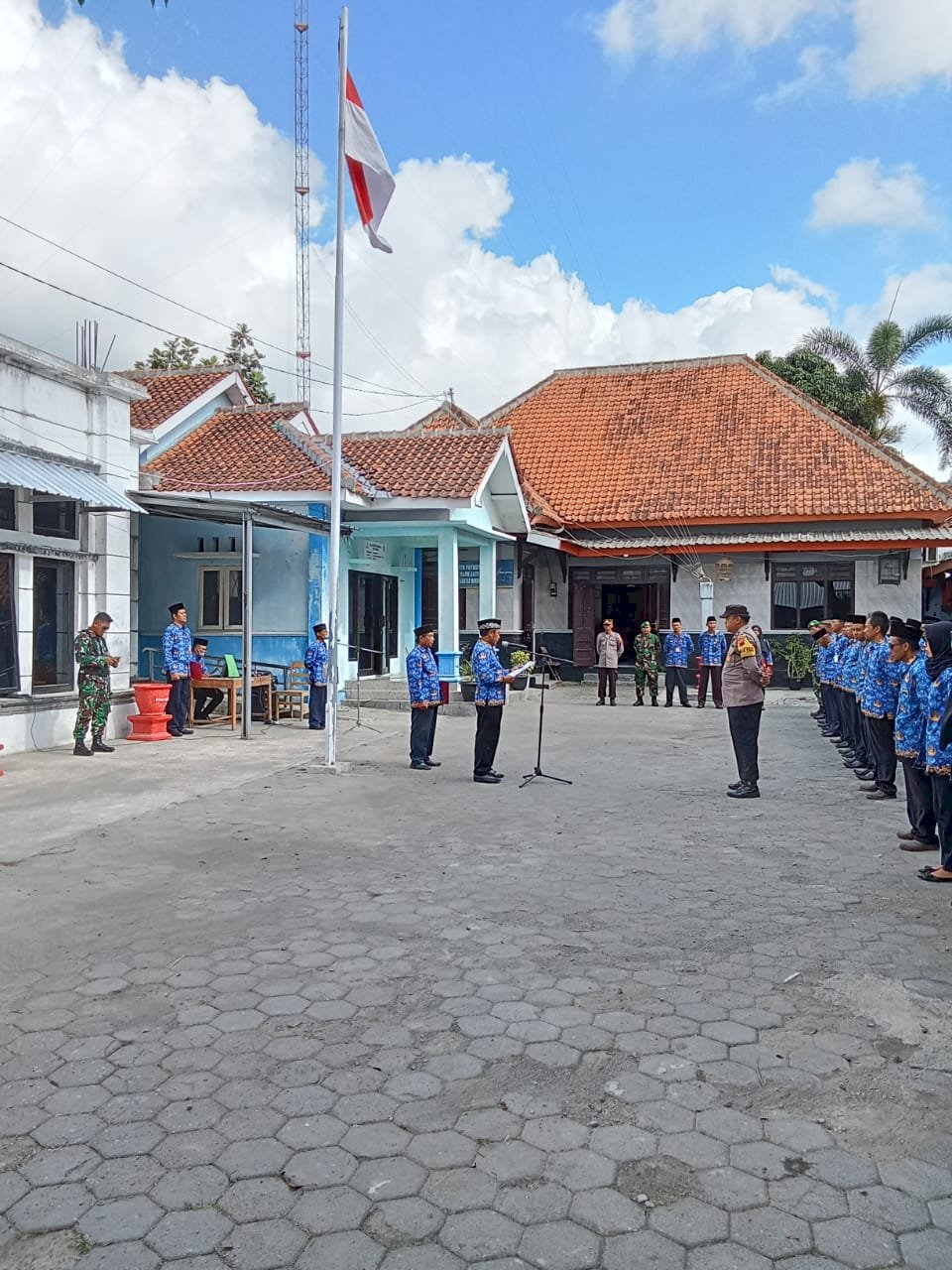 Upacara Hari Bela Negara Ke-75 Kecamatan Manisrenggo