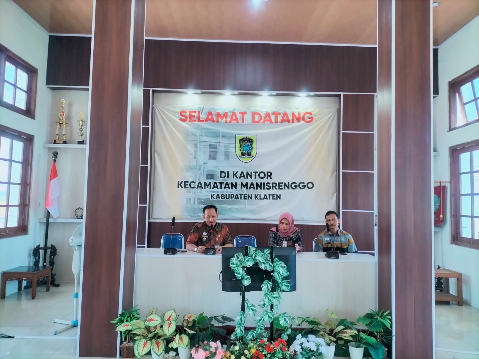 Monitoring Pelayanan Publik Kecamatan Manisrenggo