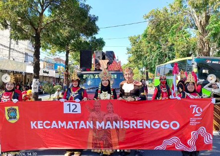 Karnaval Budaya Kecamatan Manisrenggo bertema  " Anoman Obong "