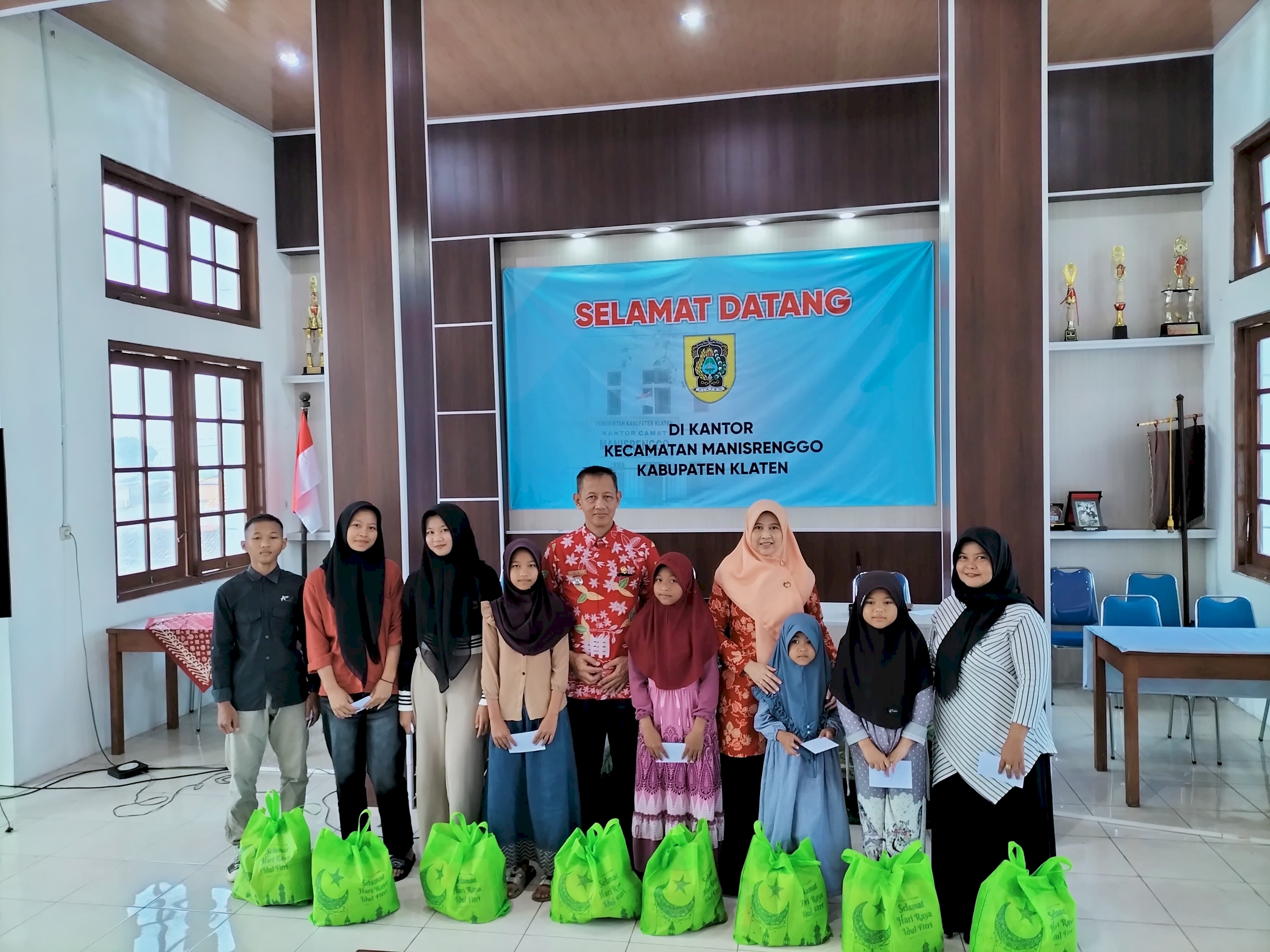 Kegiatan Pemberian Bantuan Sosial untuk Anak Yatim Piatu di Wilayah Kecamatan Manisrenggo