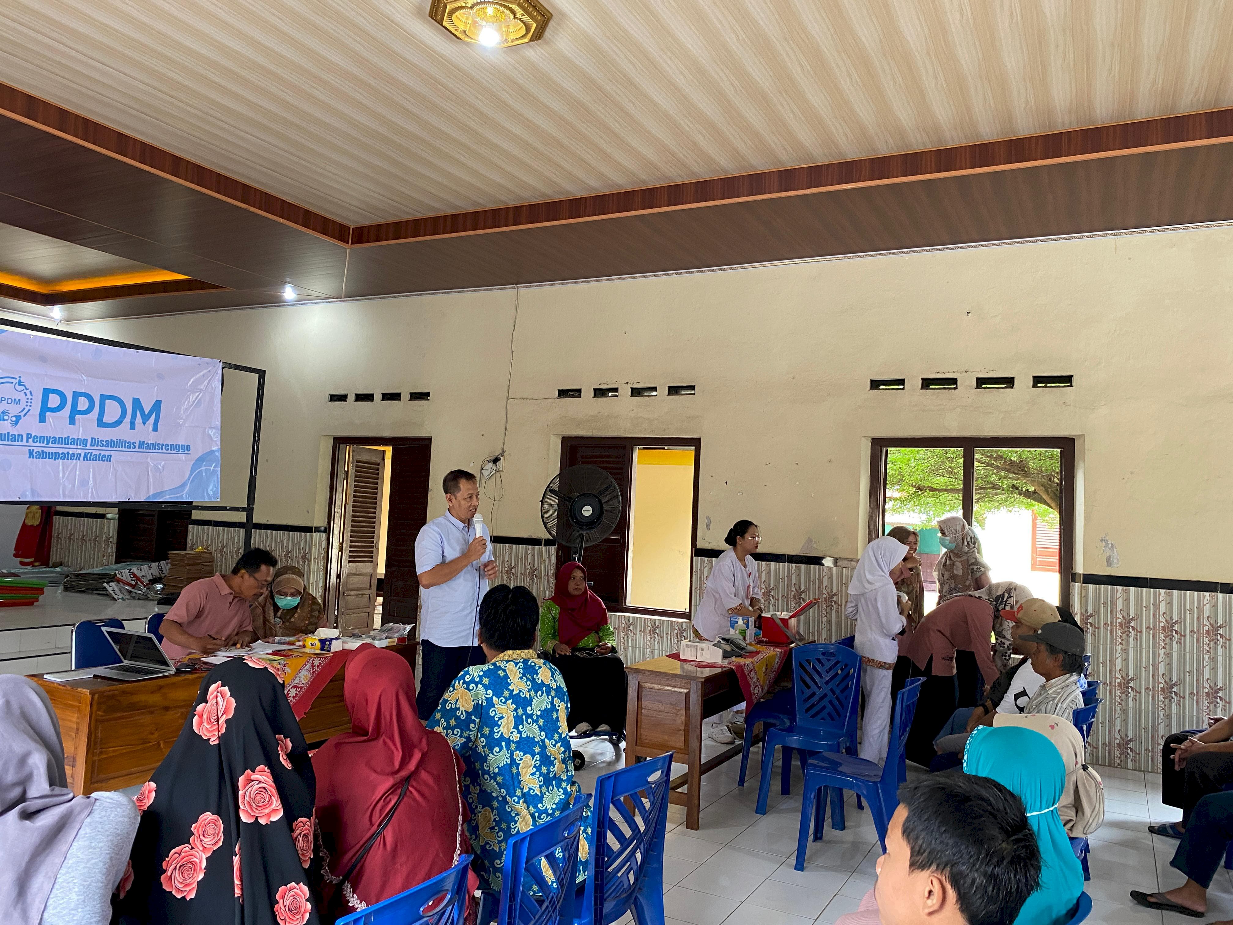 Penyuluhan dan Pemeriksaan di Perkumpulan Penyandang Disabilitas Manisrenggo (PPDM)