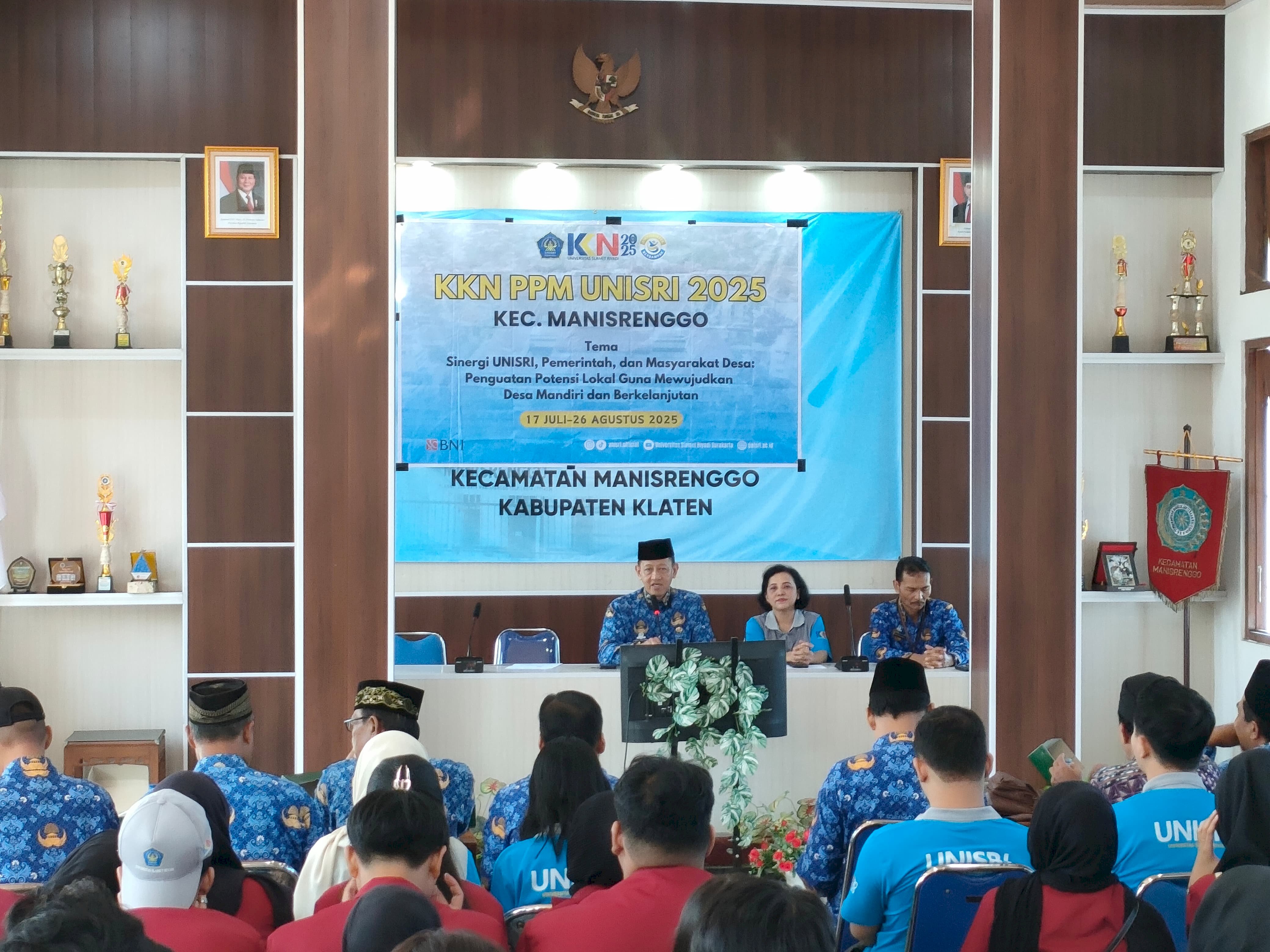 Pemerintah Kecamatan Manisrenggo menyambut dan menerima Mahasiswa KKN PPM Universitas Slamet Riyadi (UNISRI) Surakarta Tahun 2025
