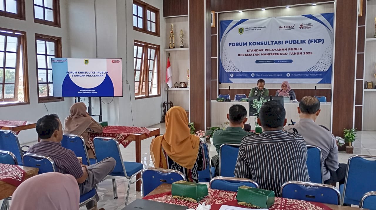 Forum Konsultasi Publik (FKP) Standar Pelayanan Publik Kecamatan Manisrenggo Tahun 2025