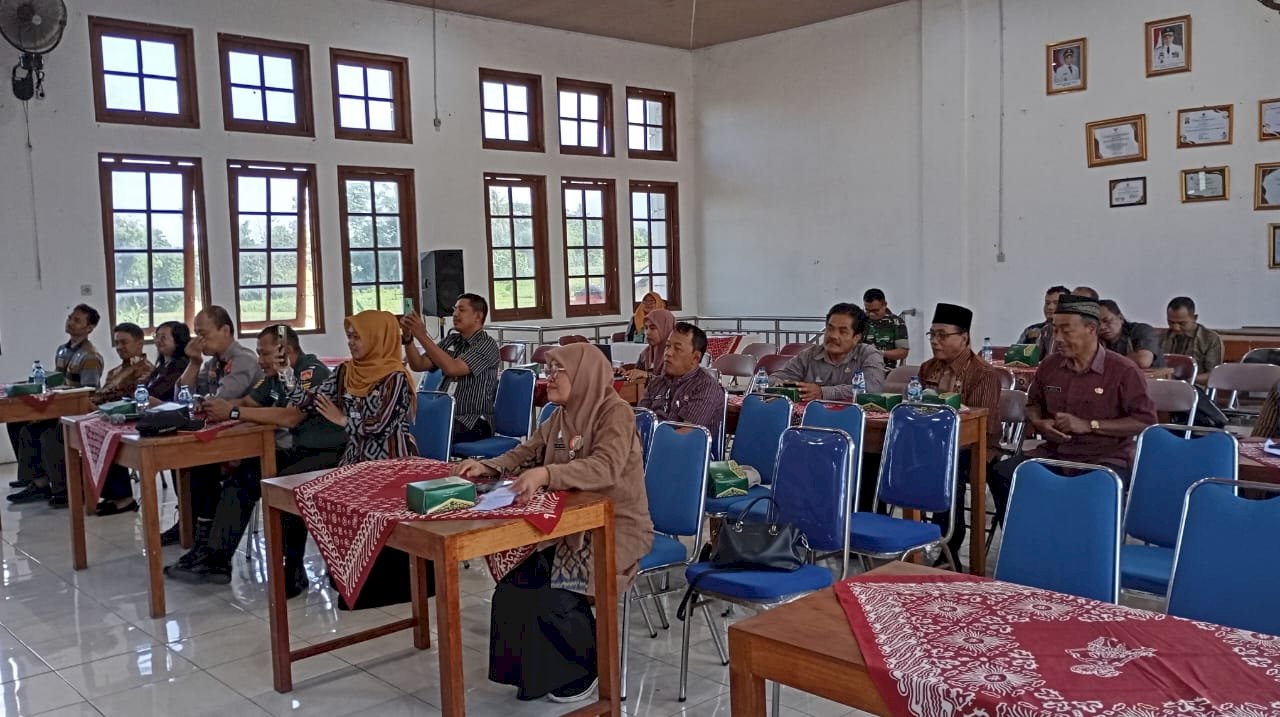 Forum Konsultasi Publik (FKP) Standar Pelayanan Publik Kecamatan Manisrenggo Tahun 2025