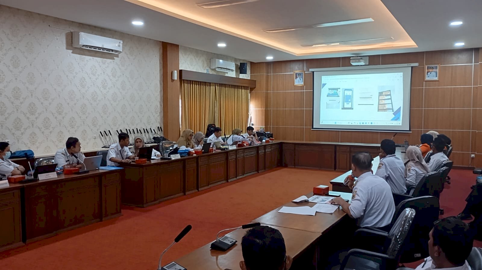 Pelaksanaan Evaluasi Kinerja Kecamatan (EKK) Kecamatan Manisrenggo Tahun 2025