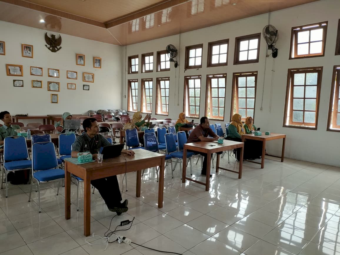 Zoom Meeting Bimbingan Teknis Pelaksanaan dan Pelaporan Aksi Konvergensi Kecamatan Manisrenggo