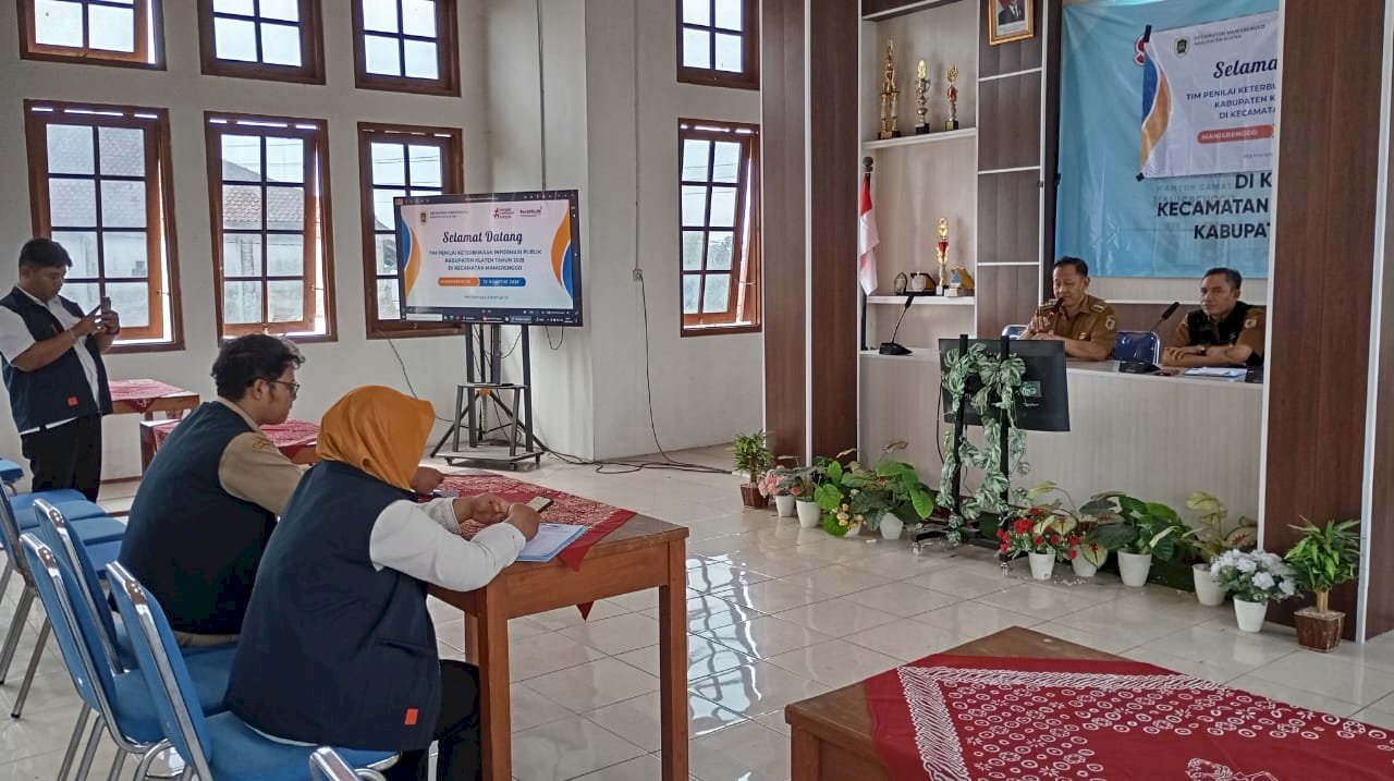 Penilaian Keterbukaan Informasi Publik (KIP) 2025 di Kecamatan Manisrenggo