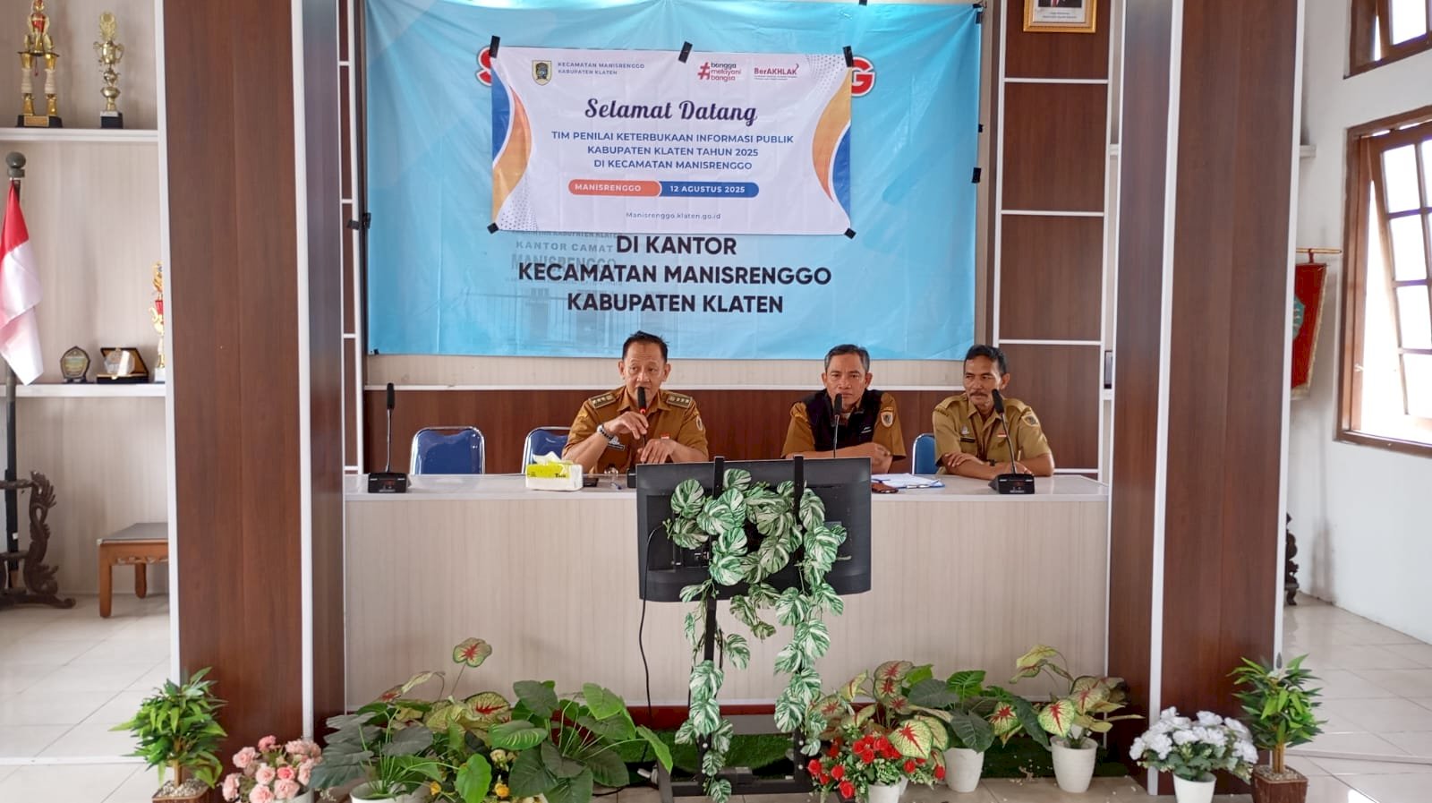 Penilaian Keterbukaan Informasi Publik (KIP) 2025 di Kecamatan Manisrenggo