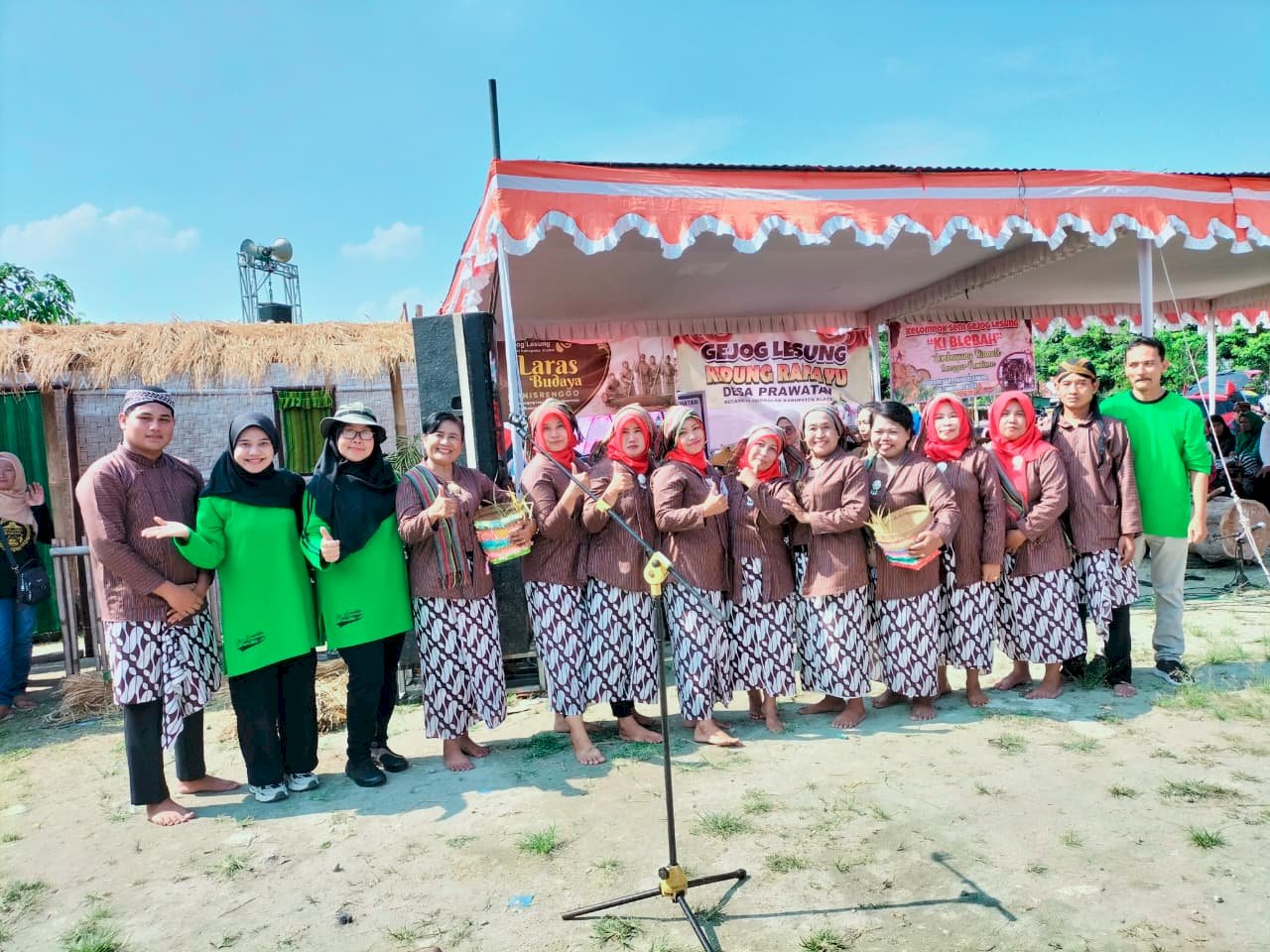 Pemerintah Kecamatan Manisrenggo mengikuti Festival Gejog Lesung Tahun 2025