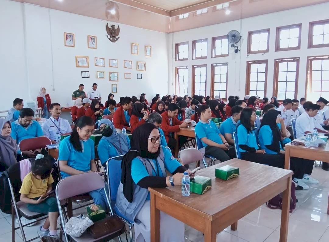 Seremonial penarikan mahasiswa KKN Universitas Slamet Riyadi (UNISRI) Surakarta dari Wilayah Kecamatan Manisrenggo