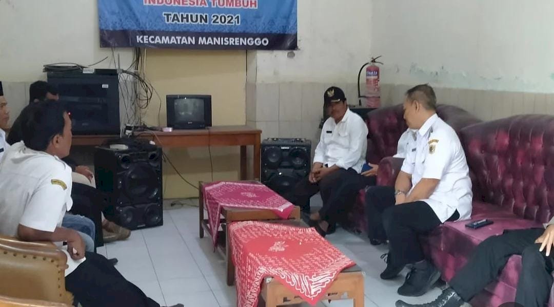 Rapat Koordinasi terkait Perbaikan Jalan di sepanjang jalan depan Kantor Camat Manisrenggo