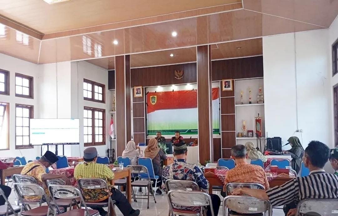 Rapat pembubaran Panitia HUT Pemda Klaten ke-221 dan HUT Ke-80 Republik Indonesia Tahun 2025 Kecamatan Manisrenggo