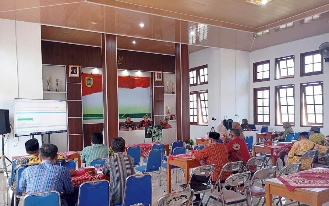 Rapat pembubaran Panitia HUT Pemda Klaten ke-221 dan HUT Ke-80 Republik Indonesia Tahun 2025 Kecamatan Manisrenggo