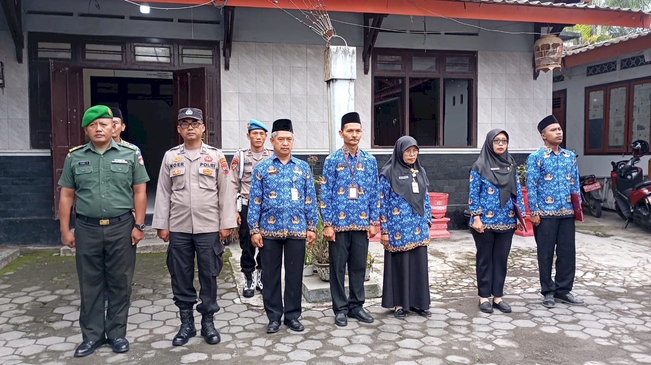 Upacara dalam rangka memperingati Hari Sumpah Pemuda ke-97 Tahun 2025 Kecamatan Manisrenggo