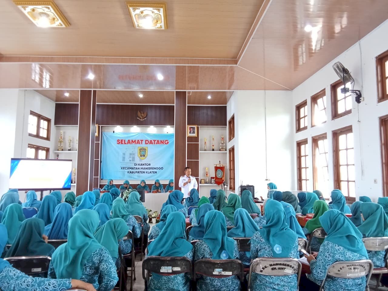 Rapat Evaluasi Pelaksanaan Desa Binaan PKK Tahun 2025 Kecamatan Manisrenggo