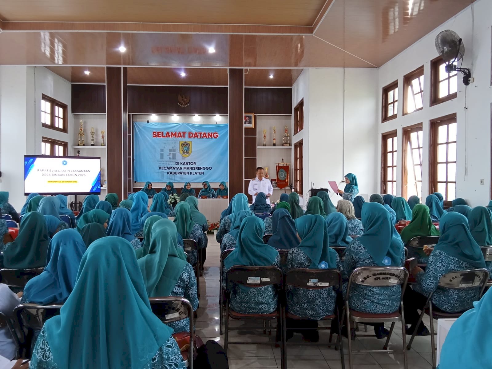 Rapat Evaluasi Pelaksanaan Desa Binaan PKK Tahun 2025 Kecamatan Manisrenggo