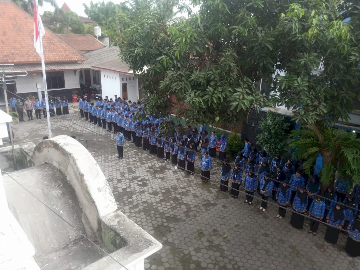 Upacara Hari Korps Pegawai Republik Indonesia (KORPRI) yang ke-54 Kecamatan Manisrenggo