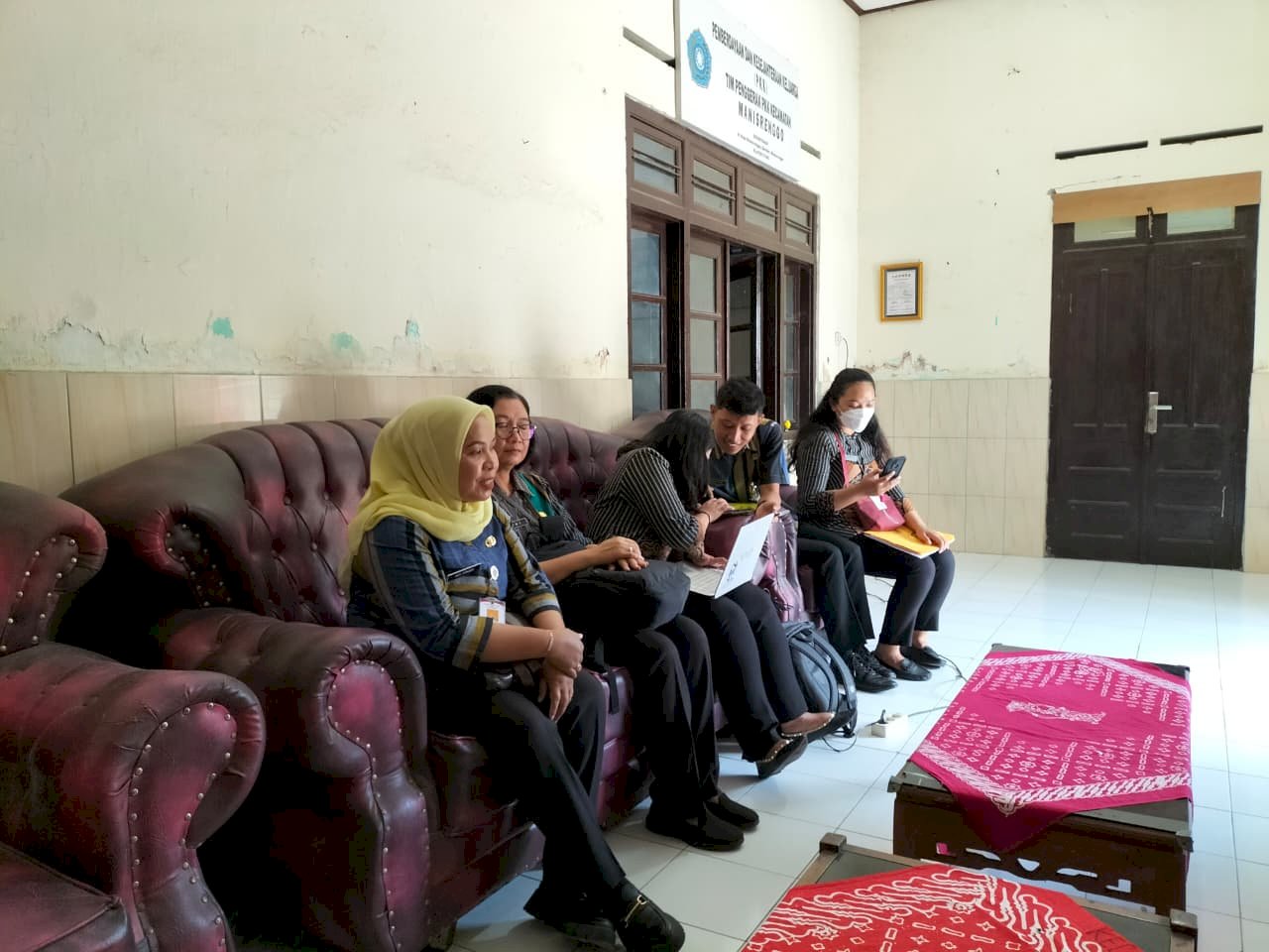 Monitoring dan Evaluasi Pakaian Dinas Pegawai ASN dan Non ASN di Kecamatan Manisrenggo
