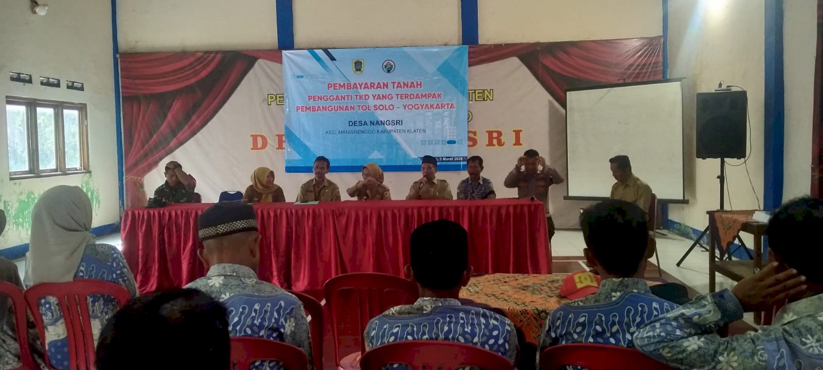Tim Kecamatan Manisrenggo menghadiri acara Pembayaran Tanah Pengganti Tanah Kas Desa (TKD) di Desa Nangsri Kecamatan  Manisrenggo