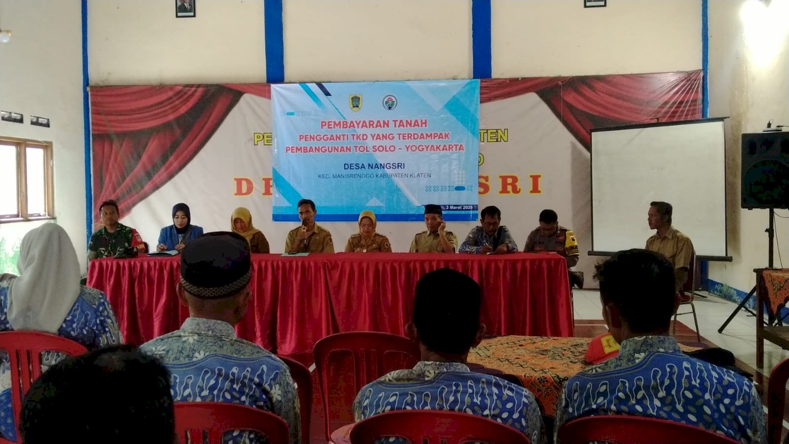 Tim Kecamatan Manisrenggo menghadiri acara Pembayaran Tanah Pengganti Tanah Kas Desa (TKD) di Desa Nangsri Kecamatan  Manisrenggo
