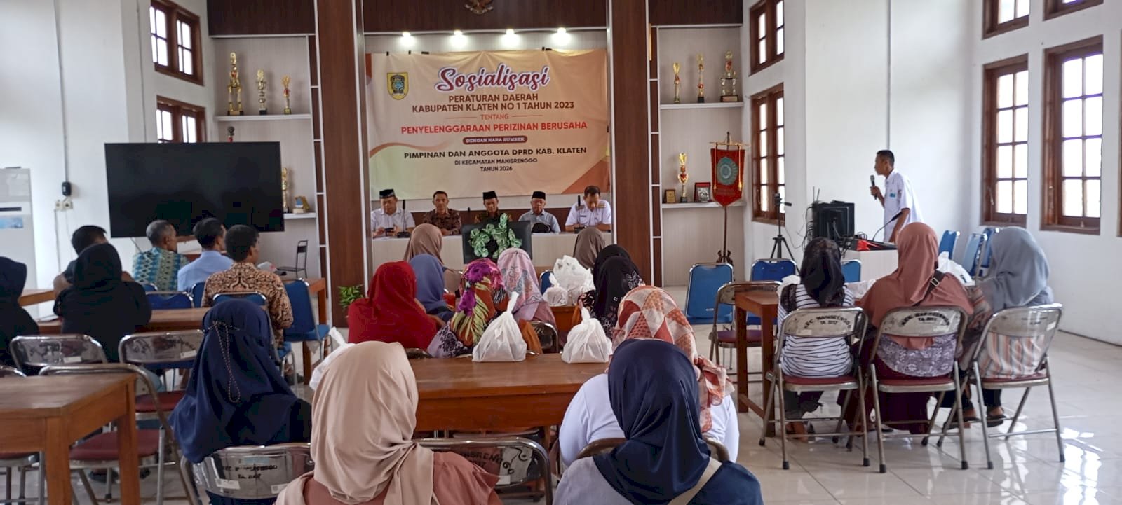 Sosialisasi Peraturan Daerah Kabupaten Klaten Nomor 1 Tahun 2023 tentang Penyelenggaraan Perizinan Berusaha Kecamatan Manisrenggo