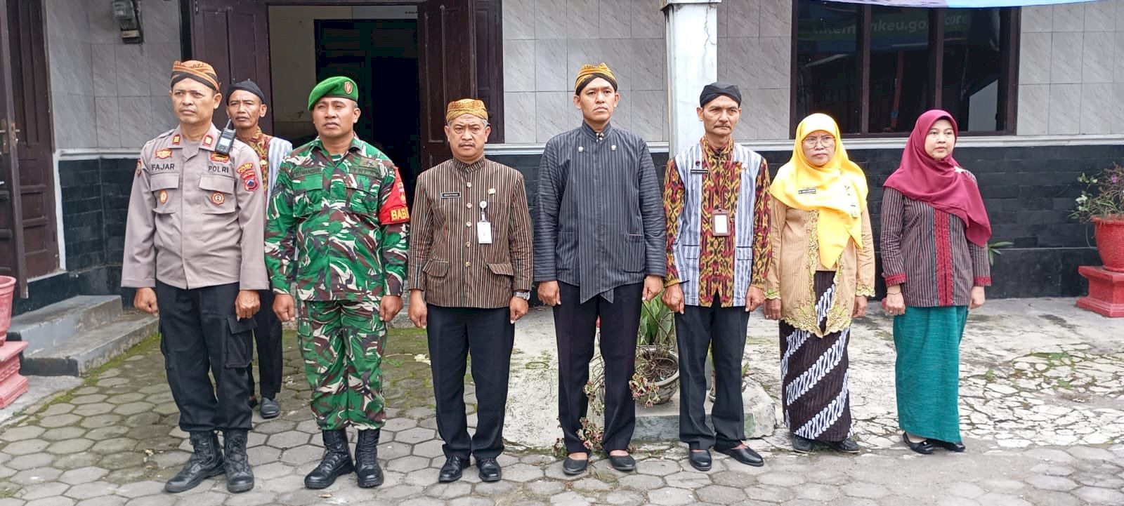 Upacara dalam rangka memperingati Hari Kartini ke-147 Kecamatan Manisrenggo