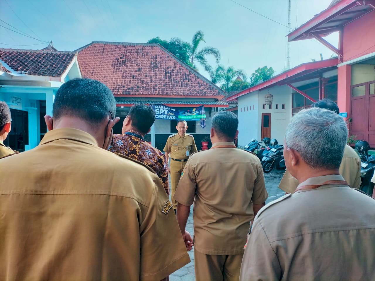 Apel Pagi Karyawan dan Karyawati Kecamatan Manisrenggo Minggu Pertama Bulan Juni 2026