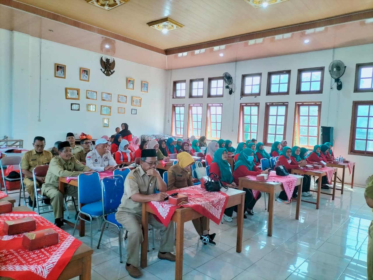 Pelatihan Pertolongan Pertama Relawan Wanita, Wanita Tani, Kader PKK se-Kecamatan Manisrenggo