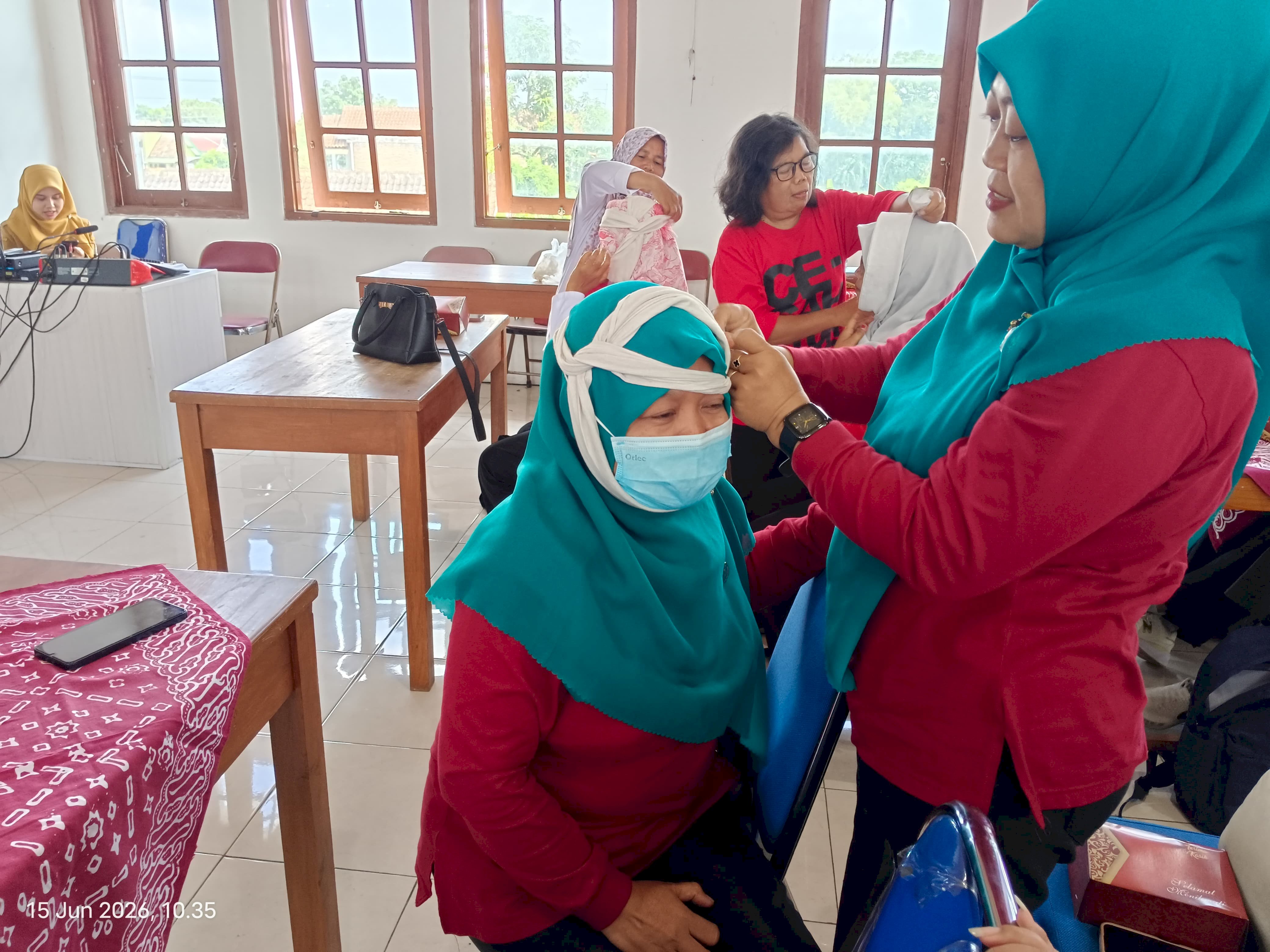 Pelatihan Pertolongan Pertama Relawan Wanita, Wanita Tani, Kader PKK se-Kecamatan Manisrenggo