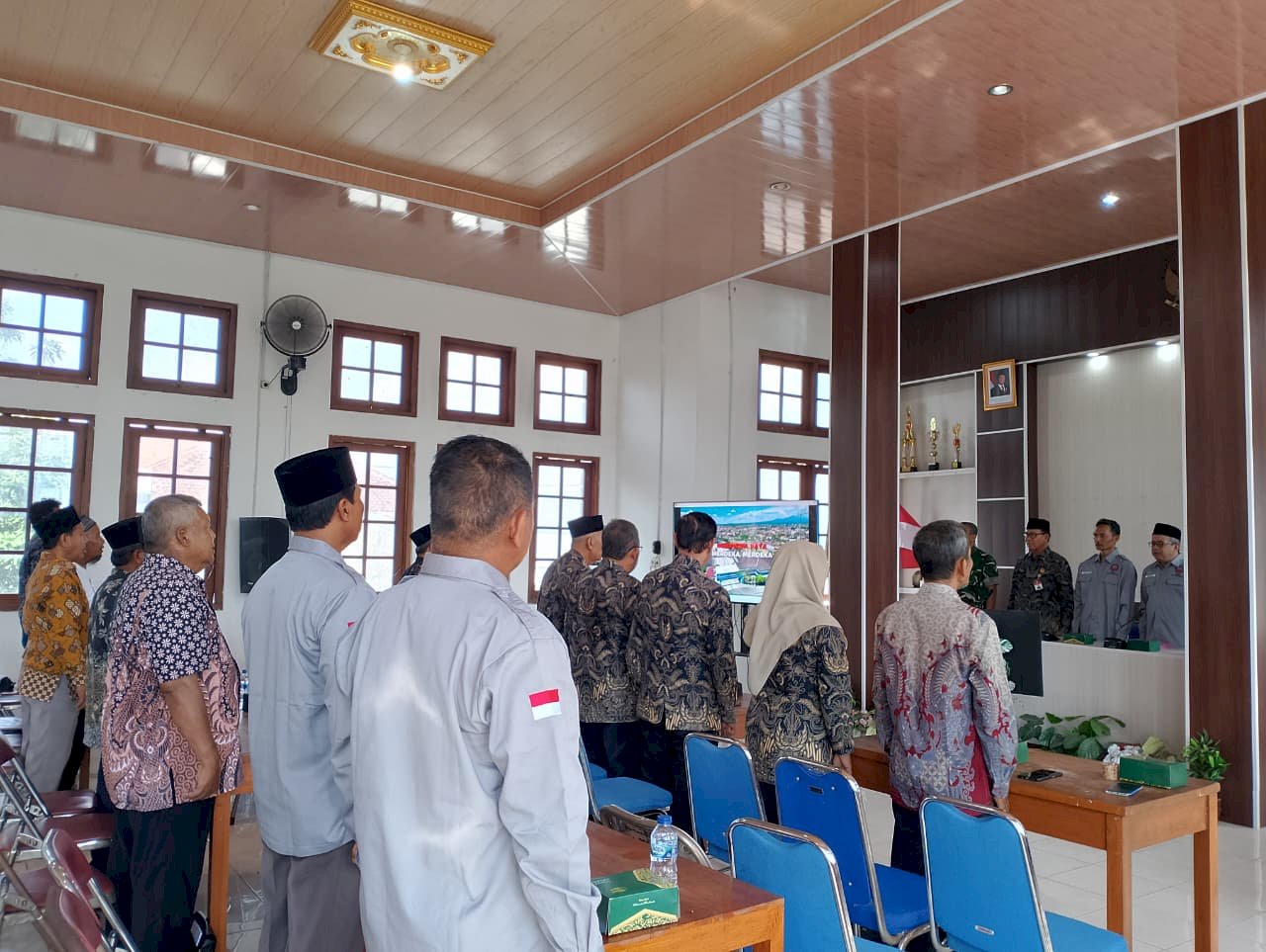 Penyerahan SK Kepengurusan PKUB Desa se-Kecamatan Manisrenggo Periode 2025-2028 dan Dialog bersama FKUB Kabupaten Klaten